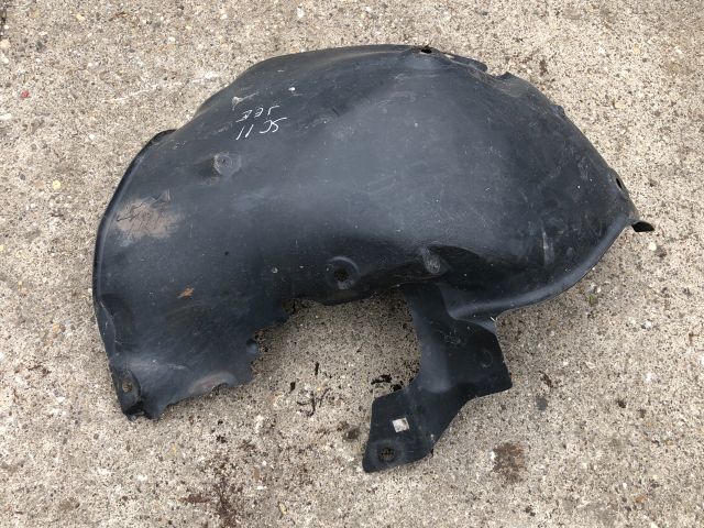 bontott RENAULT SCÉNIC II Jobb első Első Dobbetét (Kerékjárati, Műanyag)