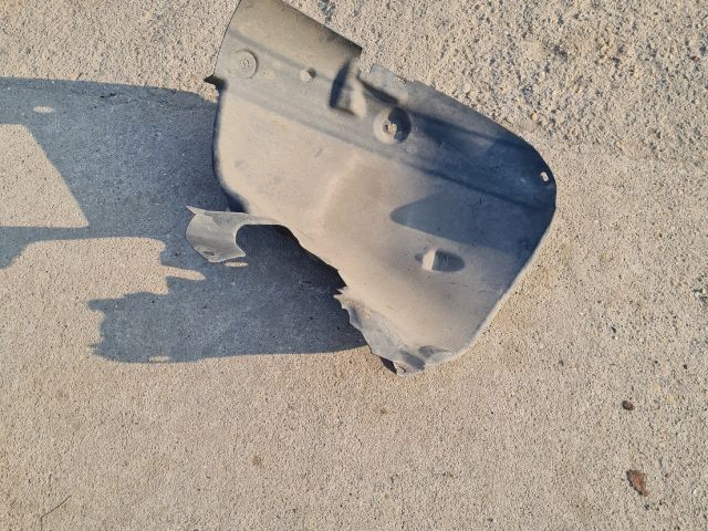 bontott RENAULT SCÉNIC II Jobb első Első Dobbetét (Kerékjárati, Műanyag)