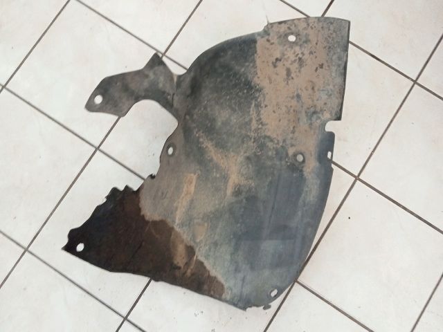 bontott RENAULT SCÉNIC II Jobb első Első Dobbetét (Kerékjárati, Műanyag)