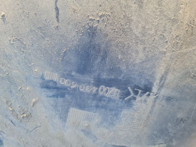 bontott RENAULT SCÉNIC II Jobb első Első Dobbetét (Kerékjárati, Műanyag)