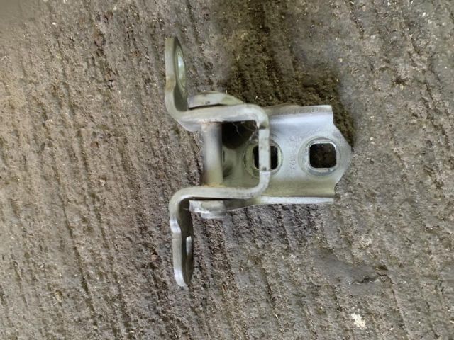 bontott RENAULT SCÉNIC II Jobb első Felső Zsanér