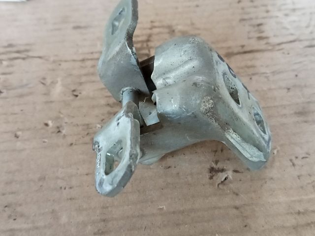 bontott RENAULT SCÉNIC II Jobb első Felső Zsanér