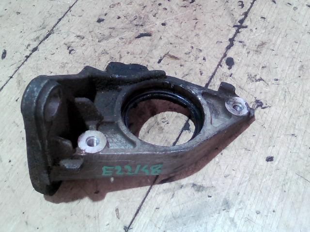 bontott RENAULT SCÉNIC II Jobb első Féltengely Tartó