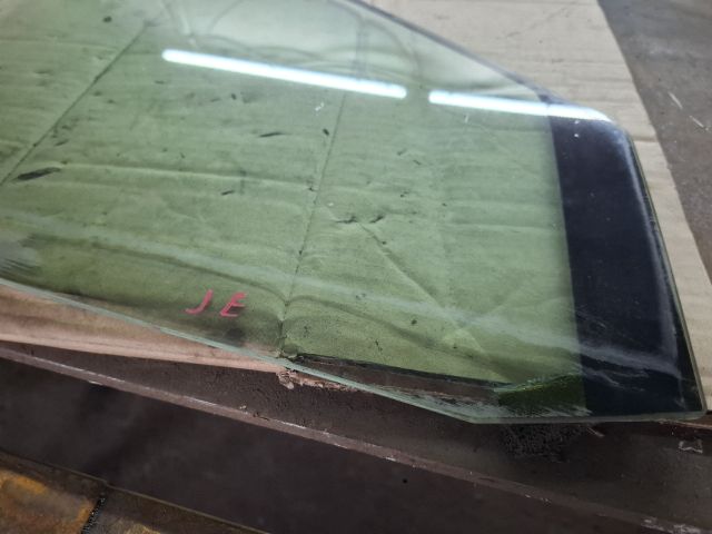 bontott RENAULT SCÉNIC II Jobb első Fixüveg (Ajtóban)