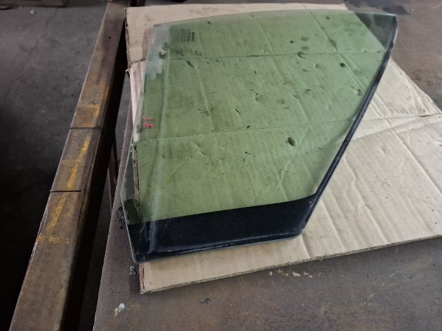 bontott RENAULT SCÉNIC II Jobb első Fixüveg (Ajtóban)