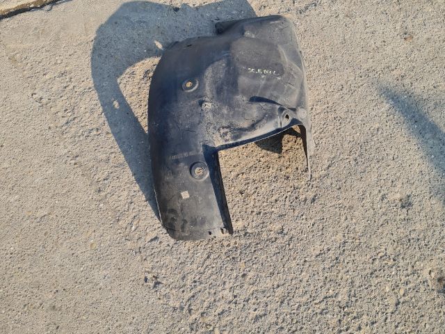 bontott RENAULT SCÉNIC II Jobb első Hátsó Dobbetét (Kerékjárati, Műanyag)