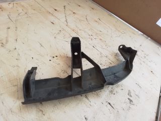 bontott RENAULT SCÉNIC II Jobb első Oldal Lökhárító Tartó (Műanyag)