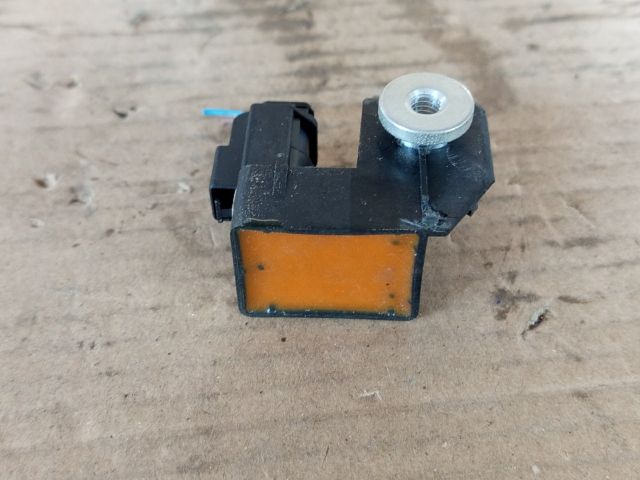 bontott RENAULT SCÉNIC II Jobb első Oldal Ütközés Érzékelő