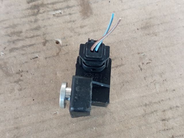 bontott RENAULT SCÉNIC II Jobb első Oldal Ütközés Érzékelő