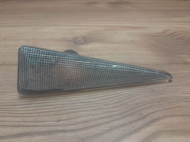 bontott RENAULT SCÉNIC II Jobb első Sárvédő Irányjelző