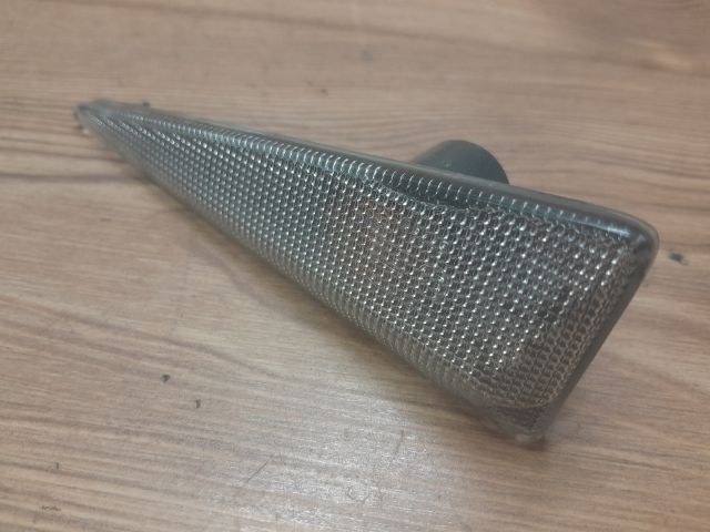 bontott RENAULT SCÉNIC II Jobb első Sárvédő Irányjelző