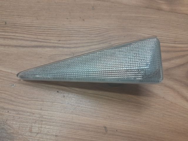 bontott RENAULT SCÉNIC II Jobb első Sárvédő Irányjelző