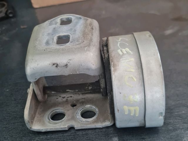 bontott RENAULT SCÉNIC II Jobb első Zsanér