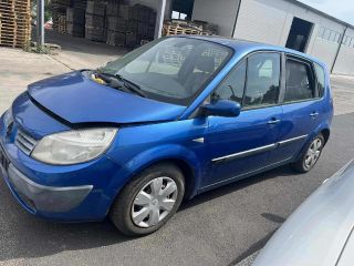 bontott RENAULT SCÉNIC II Jobb első Zsanér