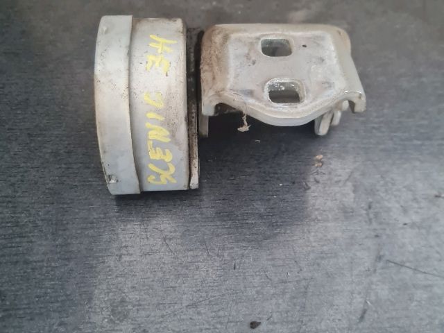 bontott RENAULT SCÉNIC II Jobb első Zsanér