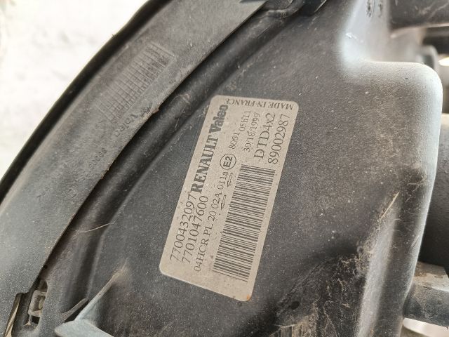 bontott RENAULT SCÉNIC II Jobb Fényszóró