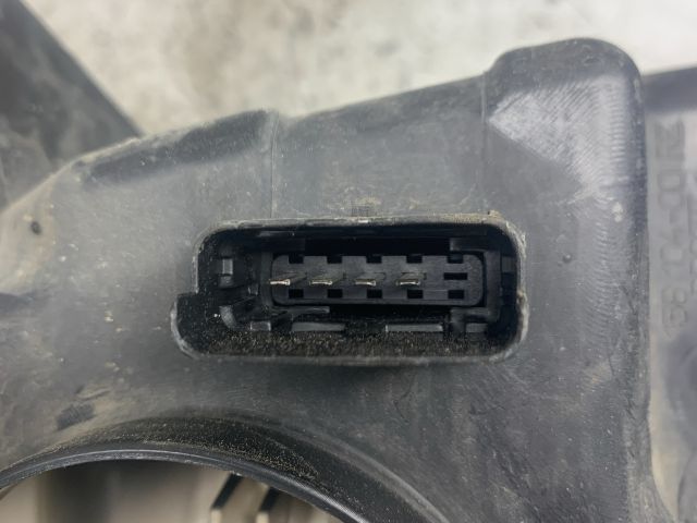 bontott RENAULT SCÉNIC II Jobb Fényszóró