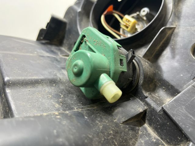 bontott RENAULT SCÉNIC II Jobb Fényszóró