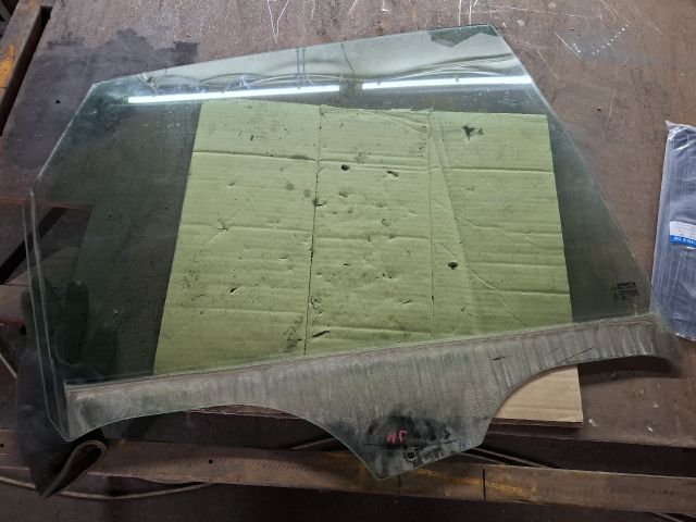 bontott RENAULT SCÉNIC II Jobb hátsó Ablak