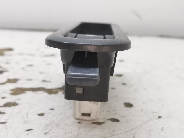 bontott RENAULT SCÉNIC II Jobb hátsó Ablakemelő Kapcsoló