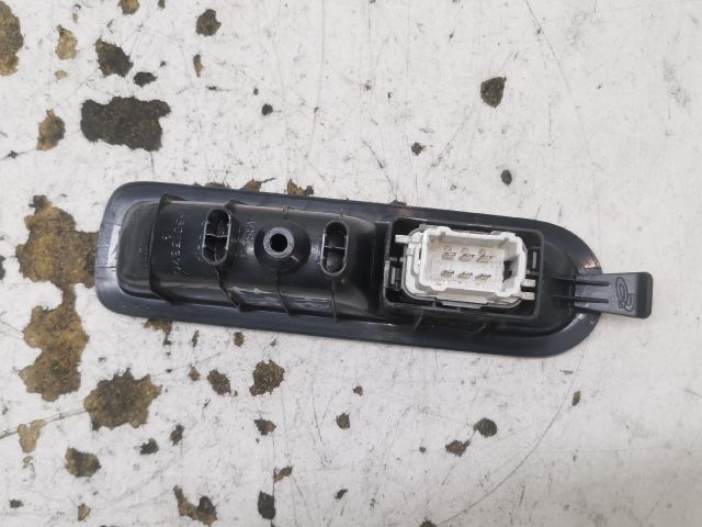 bontott RENAULT SCÉNIC II Jobb hátsó Ablakemelő Kapcsoló