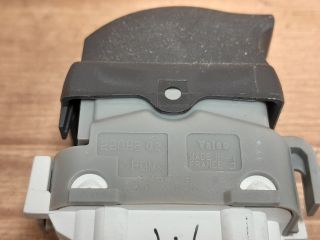 bontott RENAULT SCÉNIC II Jobb hátsó Ablakemelő Kapcsoló