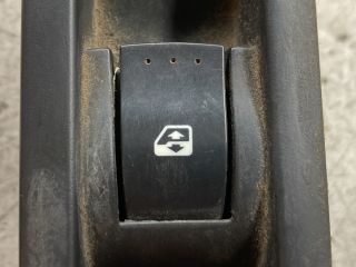 bontott RENAULT SCÉNIC II Jobb hátsó Ablakemelő Kapcsoló