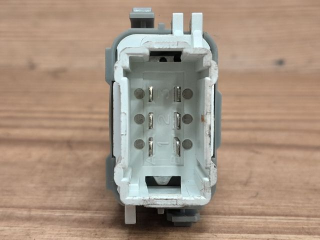 bontott RENAULT SCÉNIC II Jobb hátsó Ablakemelő Kapcsoló