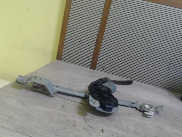 bontott RENAULT SCÉNIC II Jobb hátsó Ablakemelő Szerkezet (Elektromos)