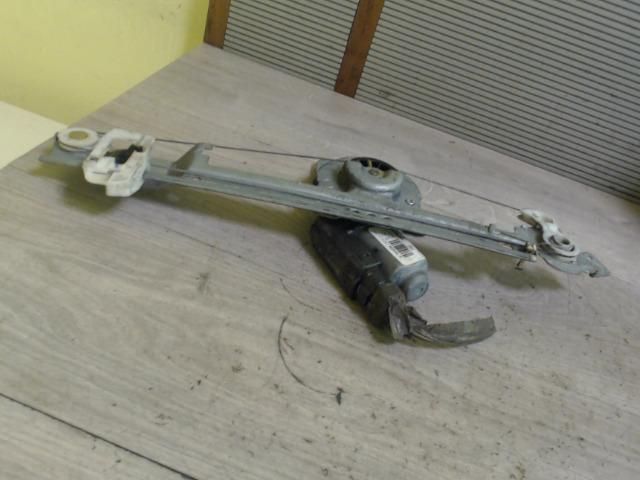 bontott RENAULT SCÉNIC II Jobb hátsó Ablakemelő Szerkezet (Elektromos)