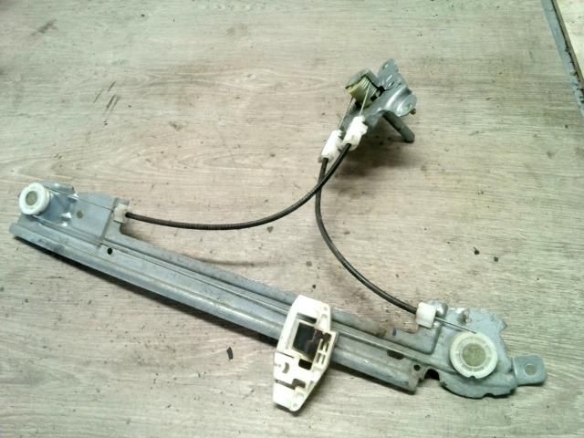 bontott RENAULT SCÉNIC II Jobb hátsó Ablakemelő Szerkezet (Mechanikus)