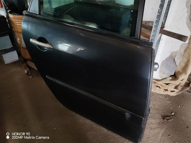 bontott RENAULT SCÉNIC II Jobb hátsó Ajtó (Részeivel)