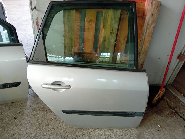 bontott RENAULT SCÉNIC II Jobb hátsó Ajtó (Részeivel)