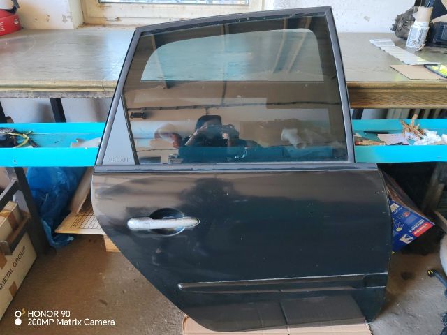 bontott RENAULT SCÉNIC II Jobb hátsó Ajtó (Részeivel)