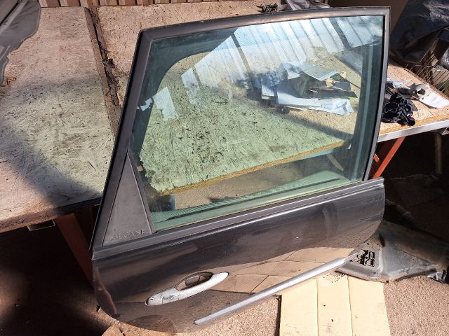 bontott RENAULT SCÉNIC II Jobb hátsó Ajtó (Részeivel)