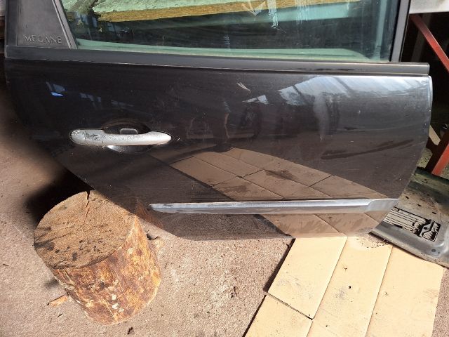 bontott RENAULT SCÉNIC II Jobb hátsó Ajtó (Részeivel)