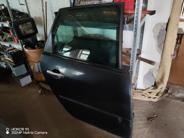 bontott RENAULT SCÉNIC II Jobb hátsó Ajtó (Részeivel)