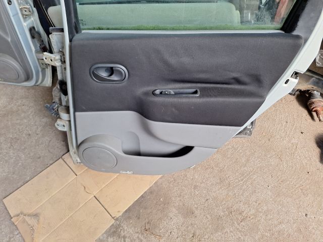 bontott RENAULT SCÉNIC II Jobb hátsó Ajtó (Részeivel)