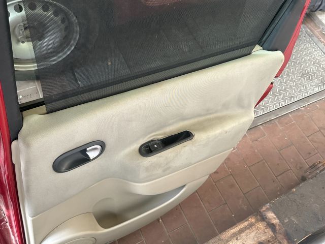 bontott RENAULT SCÉNIC II Jobb hátsó Ajtó (Részeivel)