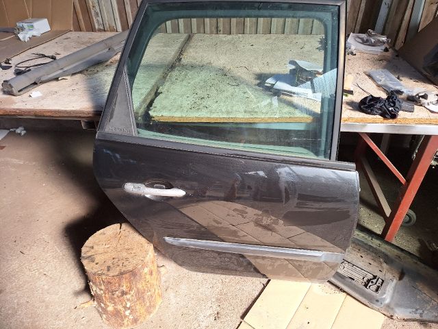 bontott RENAULT SCÉNIC II Jobb hátsó Ajtó (Részeivel)