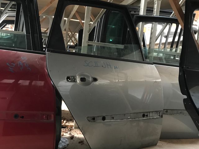 bontott RENAULT SCÉNIC II Jobb hátsó Ajtó (Üres lemez)