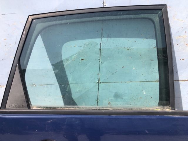 bontott RENAULT SCÉNIC II Jobb hátsó Ajtó (Üres lemez)