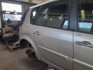 bontott RENAULT SCÉNIC II Jobb hátsó Ajtó (Üres lemez)