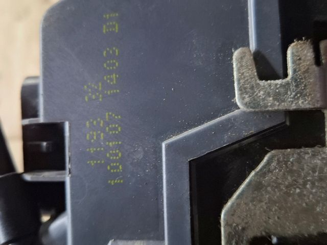 bontott RENAULT SCÉNIC II Jobb hátsó Ajtózár