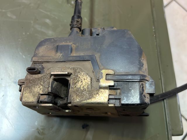 bontott RENAULT SCÉNIC II Jobb hátsó Ajtózár