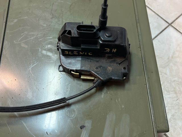 bontott RENAULT SCÉNIC II Jobb hátsó Ajtózár