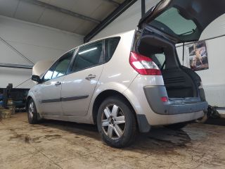 bontott RENAULT SCÉNIC II Jobb hátsó Alsó Zsanér