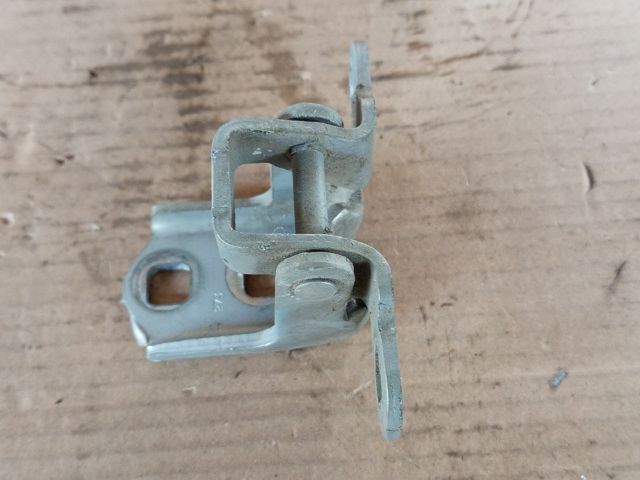 bontott RENAULT SCÉNIC II Jobb hátsó Felső Zsanér