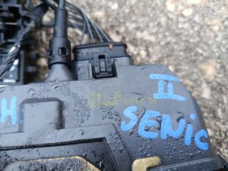 bontott RENAULT SCÉNIC II Jobb hátsó Központizár Motor