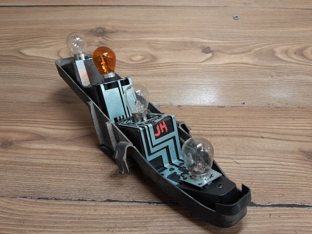 bontott RENAULT SCÉNIC II Jobb Hátsó Lámpa Foglalat